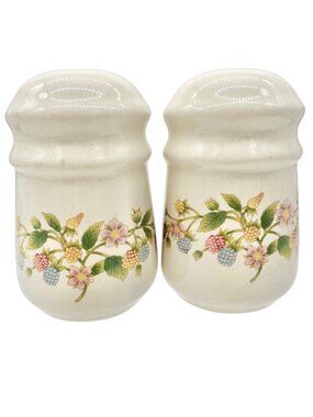 Floral Ceramic Salt and Pepper Shakers Cream Colored Berries Vintage Set 3.5"H